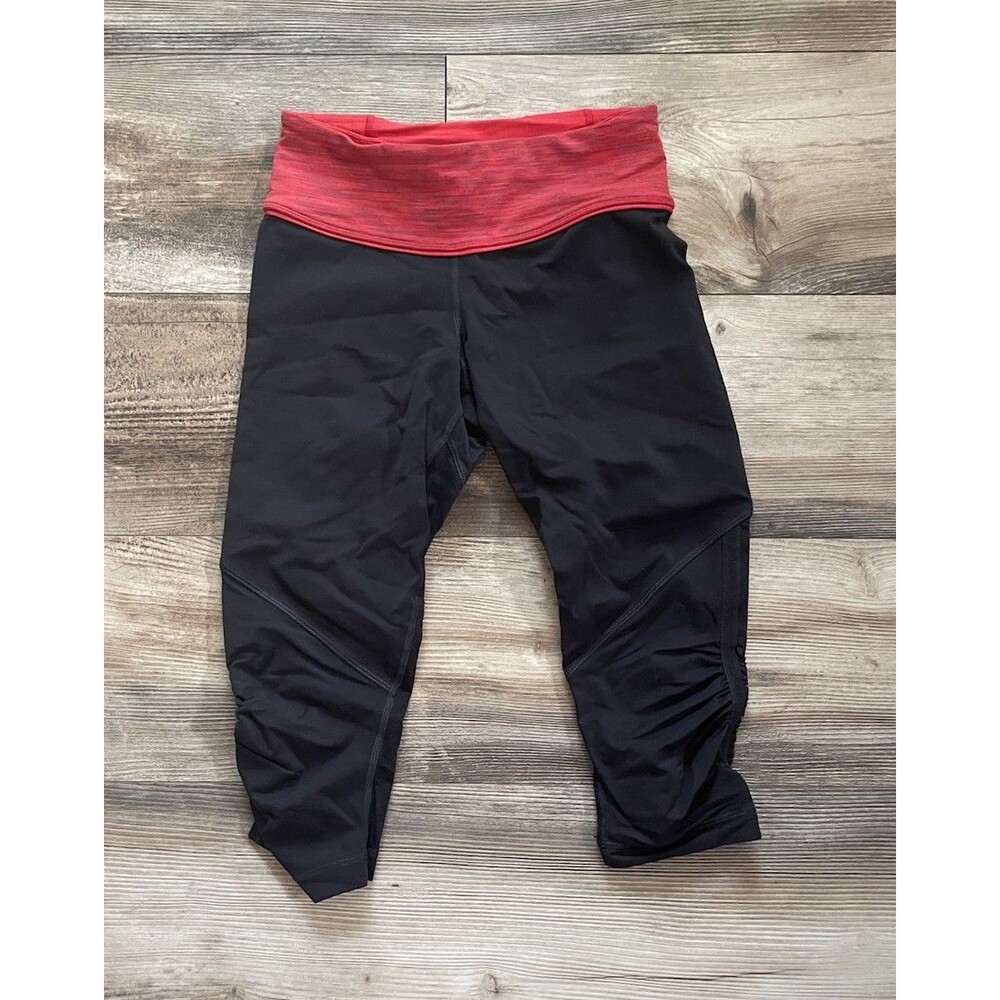 Lululemon In the Flow Cropped Leggings Black  Red Waist Band Size 4 Yoga Cycle